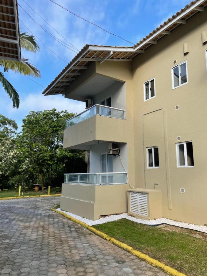 Apto Em Condominio No Centro De Bombinhas, Proximo Da Praia Екстериор снимка