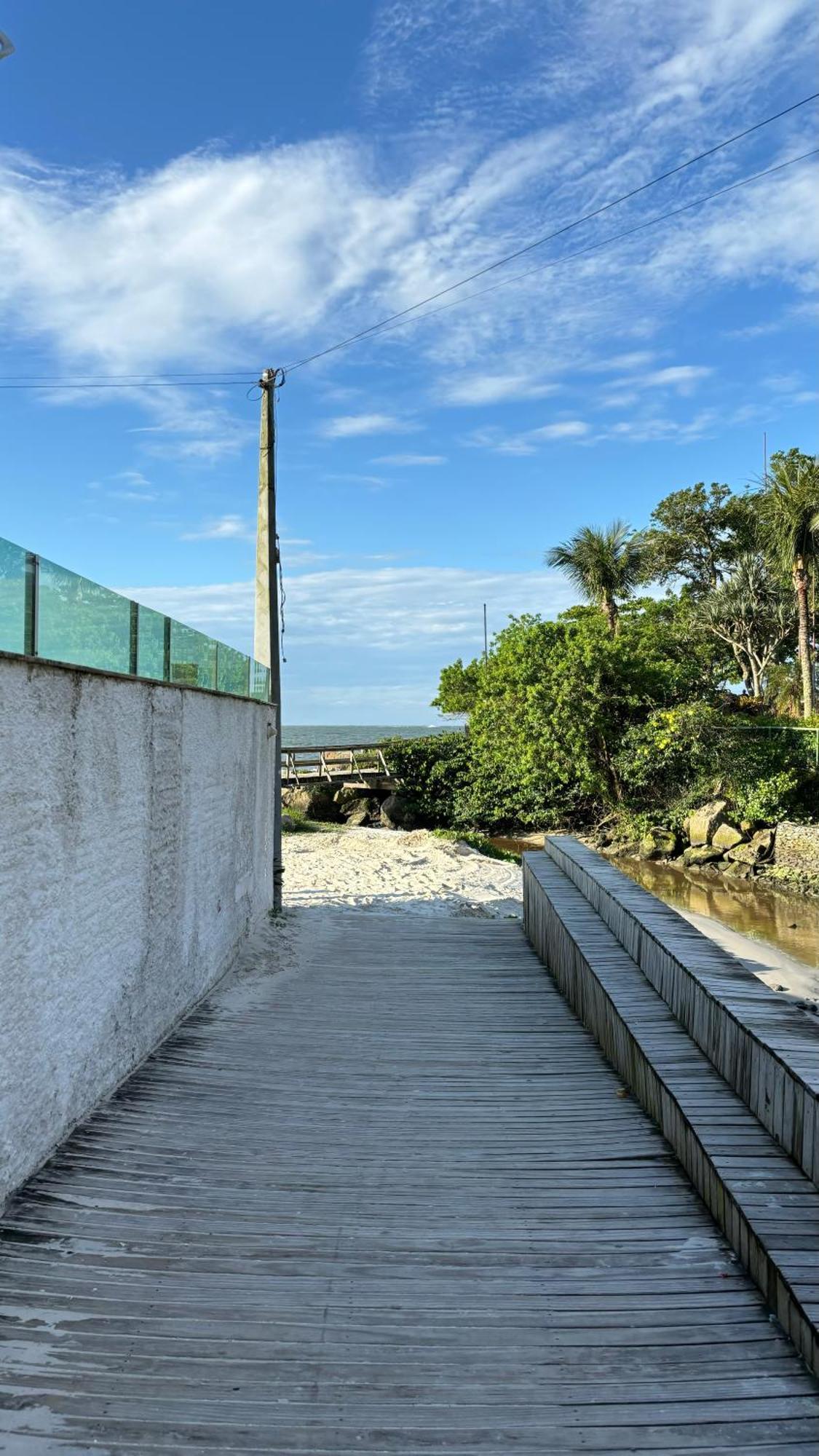 Apto Em Condominio No Centro De Bombinhas, Proximo Da Praia Екстериор снимка